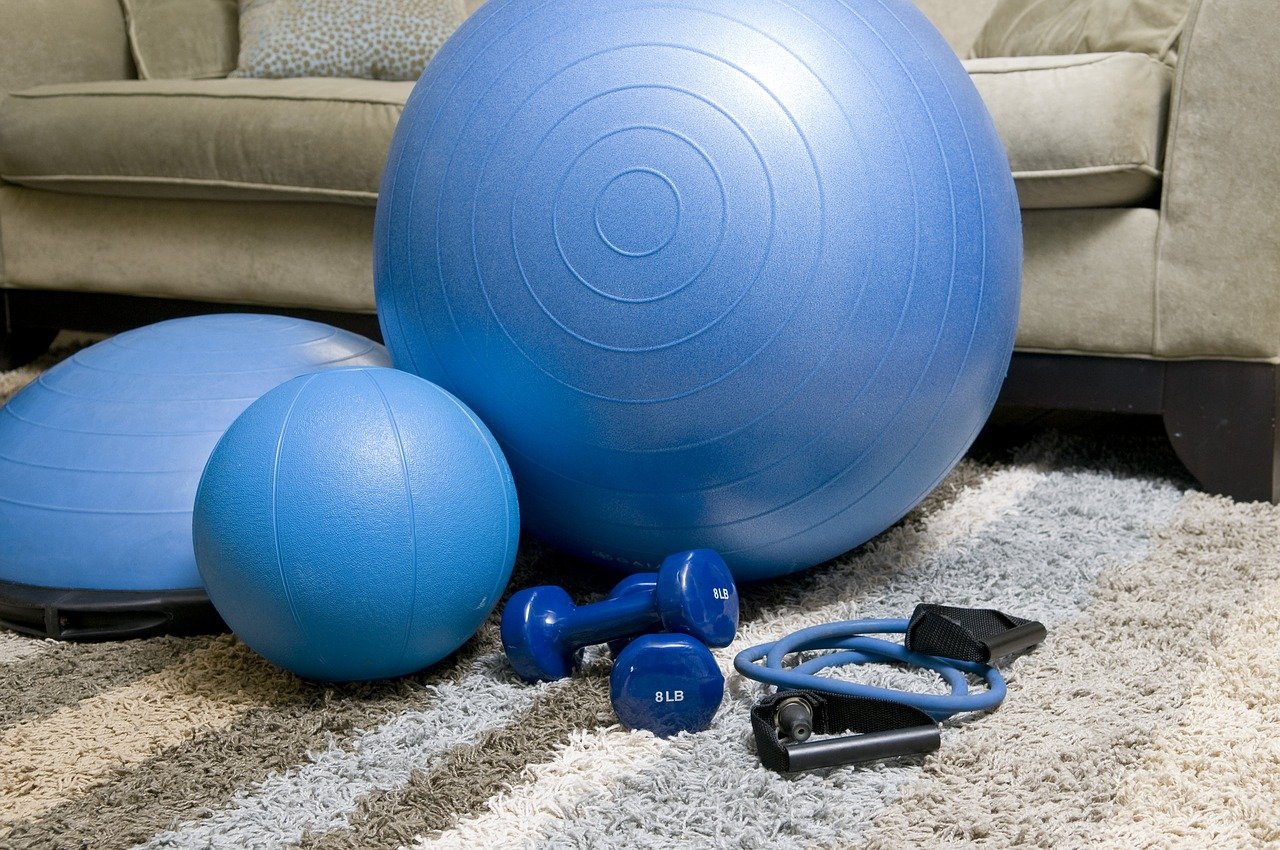 4 ways the Hypervolt improves your home workout recovery time